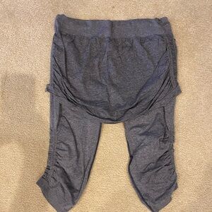 Athleta Gray Ruched Skirted Capri Leggings XL
